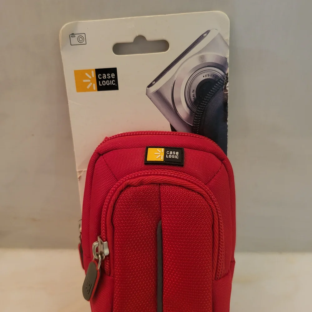 Red Compact Camera Case - Picture 1 of 2